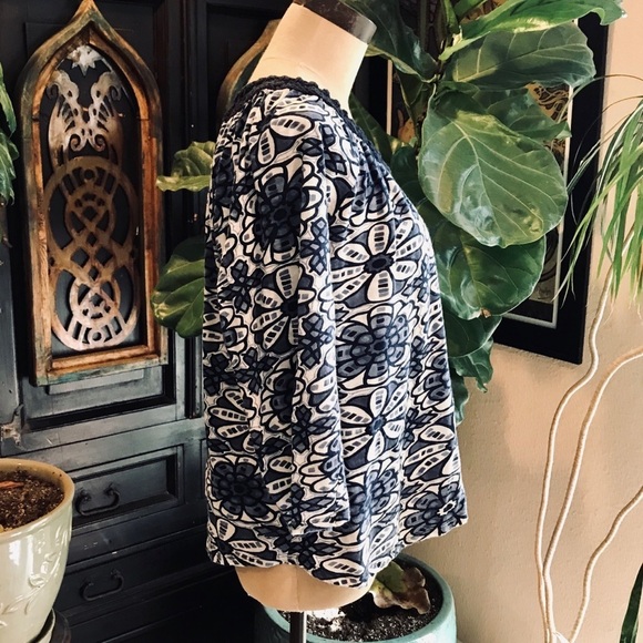 Lucky Brand Navy crochet collar floral peasant top - Picture 5 of 8